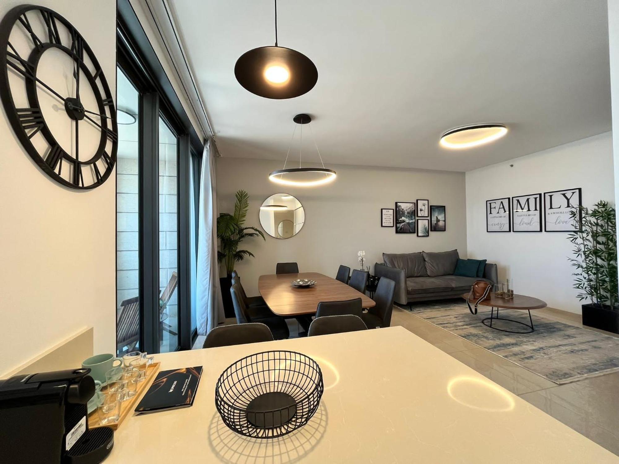 New Luxuries 3 Bedroom Apartment In J Tower Иерусалим Экстерьер фото